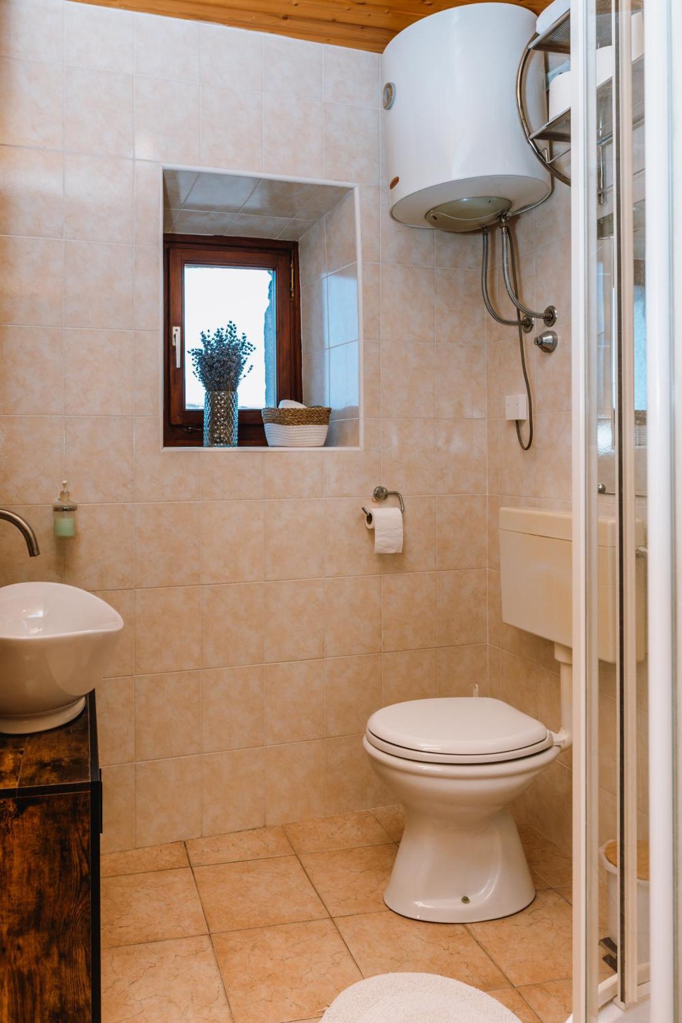 Apartment Valetovi Štanjel Екстериор снимка